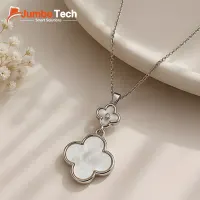 طقم إكسسوار — سلسلة وحلق بتصميم الزهرة الرباعية بخامة الصدف